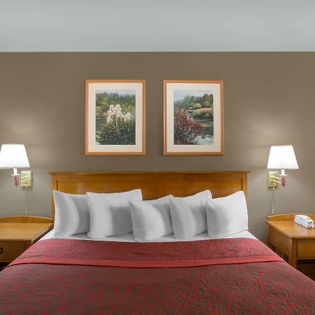 Days Inn By Wyndham Прово Екстериор снимка