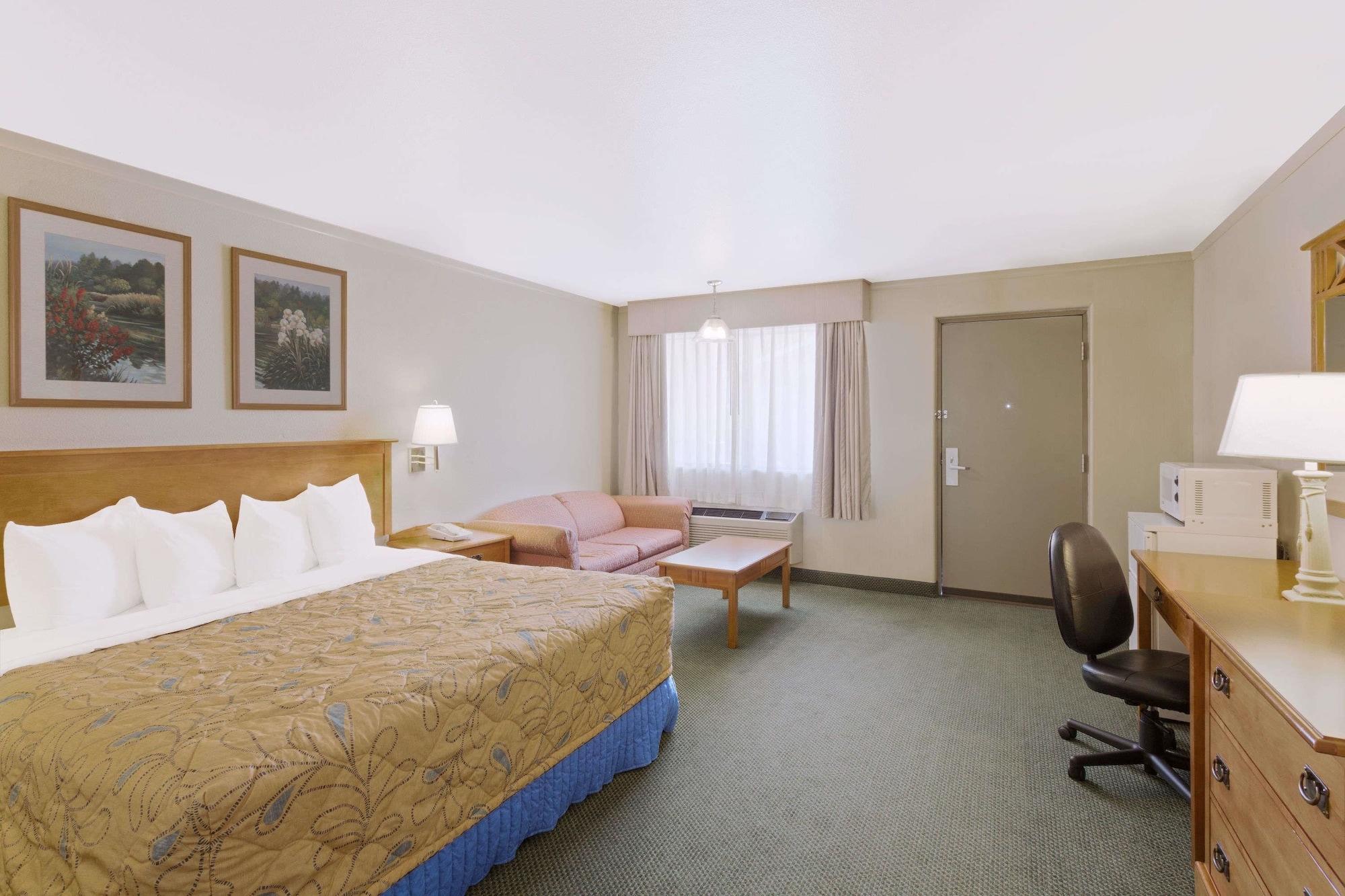 Days Inn By Wyndham Прово Екстериор снимка